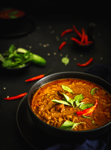award-winning-indian restaurant-and-takeaway-in-taunton-tA6 5AB-spicy-lamb-curry.jpg